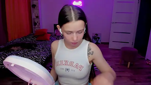 HelloRoxy online show from May 2026 08:03:01 PM