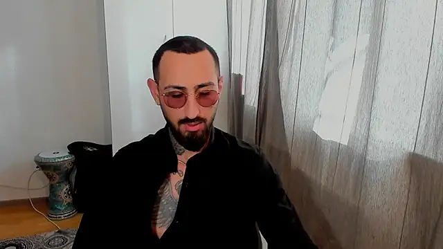 Snapshot of Baddfuckerr chatting on January 2025 12:00:01 PM Baddfuckerr online show from January 2025 12:00:01 PM