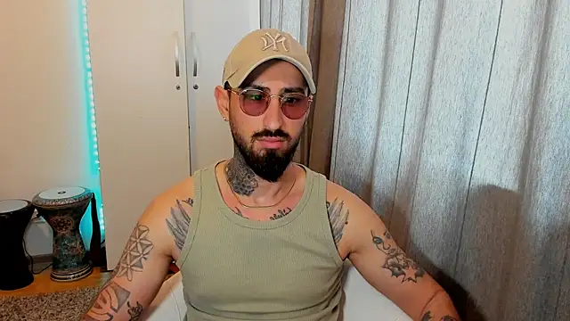 Snapshot of Baddfuckerr chatting on January 2025 09:36:02 AM Baddfuckerr online show from January 2025 09:36:02 AM