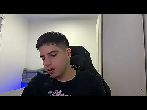 Snapshot of lordbeja chatting on April 2026 02:09:02 AM lordbeja online show from April 2026 02:09:02 AM