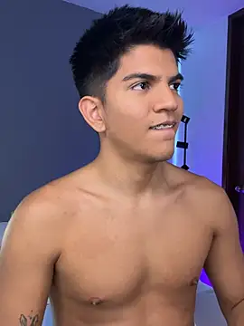 santiago 01 online show from March 2026 09:33:01 PM