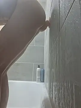 chillmfrs online show from December 2025 08:09:02 AM