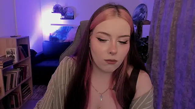 CoralineKeyns online show from July 2026 05:32:02 AM