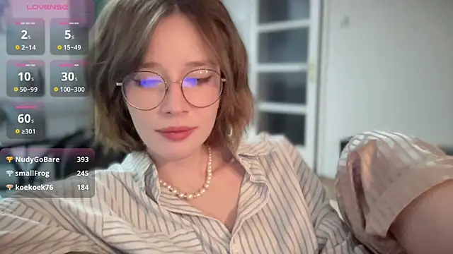 ms christiana online show from November 2025 03:56:02 AM