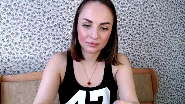 Snapshot of Tinadream20 chatting on May 2026 08:10:02 AM Tinadream20 online show from May 2026 08:10:02 AM