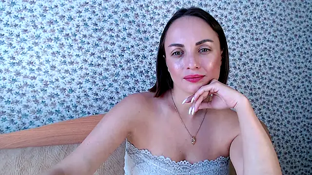 Snapshot of Tinadream20 chatting on May 2026 06:42:01 AM Tinadream20 online show from May 2026 06:42:01 AM