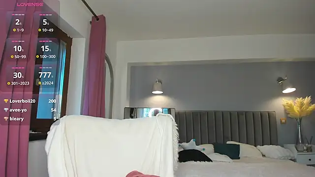 Awesome Jolie online show from November 2025 06:24:02 AM