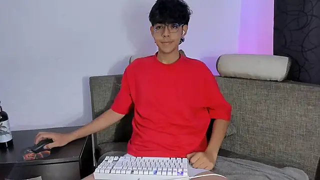 Snapshot of Alan26_ chatting on March 2025 08:52:01 PM Alan26 online show from March 2025 08:52:01 PM