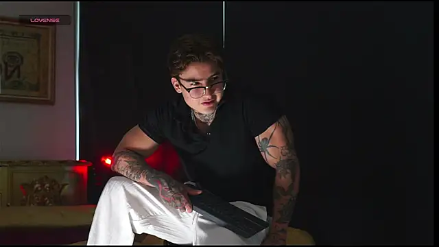 dantecoppolaa  online show from November 2025 08:07:01 PM