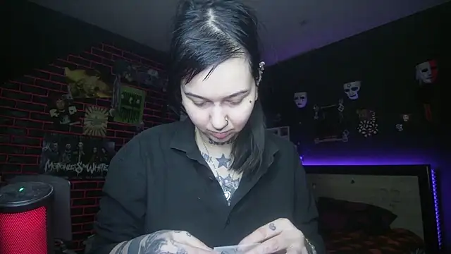 MoorderxDoll online show from February 2026 06:30:01 PM