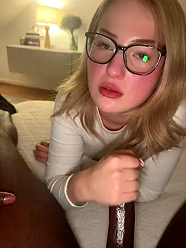 Snapshot of shymasha chatting on September 2025 06:08:02 PM shymasha online show from September 2025 06:08:02 PM