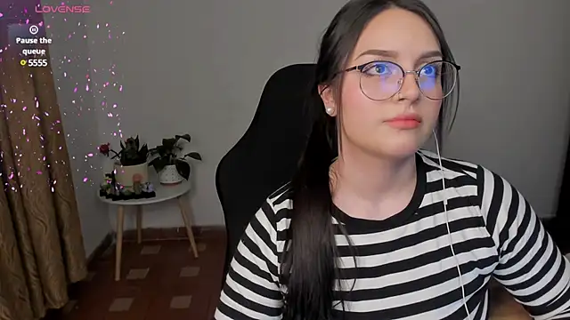 Snapshot of anaveleeez chatting on January 2025 01:47:01 AM anaveleeez online show from January 2025 01:47:01 AM