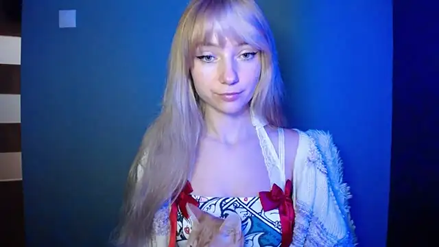 LuciaYoung online show from October 2025 06:23:02 AM