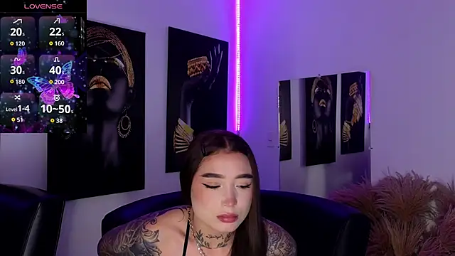 Snapshot of _brenna_hanson chatting on November 2025 07:12:01 PM brenna hanson online show from November 2025 07:12:01 PM