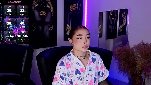 Snapshot of _brenna_hanson chatting on November 2025 07:25:01 PM brenna hanson online show from November 2025 07:25:01 PM