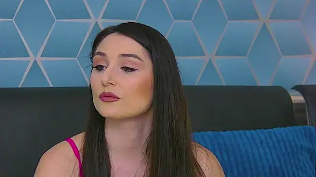 Snapshot of KassieWeins chatting on November 2025 08:02:01 PM KassieWeins online show from November 2025 08:02:01 PM