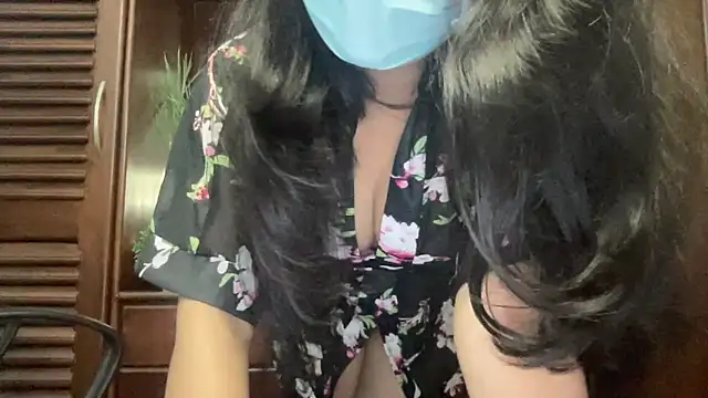 Snapshot of Princess_Lily chatting on December 2025 01:51:02 PM Princess Lily online show from December 2025 01:51:02 PM