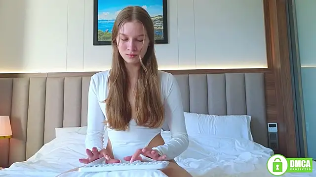 Snapshot of CutieBeauty chatting on March 2026 08:25:01 AM CutieBeauty online show from March 2026 08:25:01 AM