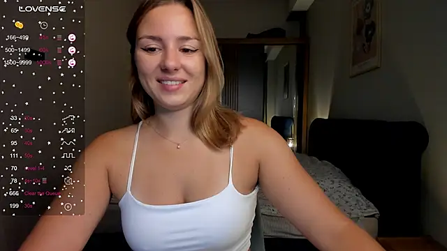 Snapshot of ThreeshaWhite chatting on September 2025 04:56:01 AM ThreeshaWhite online show from September 2025 04:56:01 AM