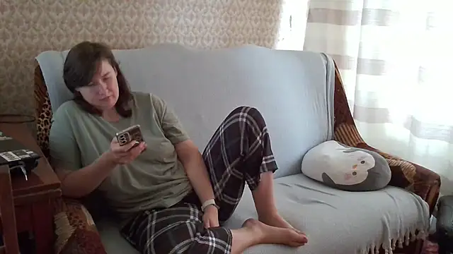 franceska blue online show from November 2025 10:47:02 AM