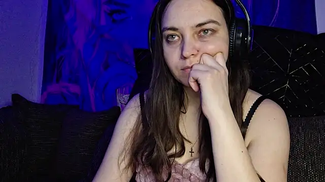 Snapshot of Cyndee_Winter chatting on February 2025 06:43:02 PM Cyndee Winter online show from February 2025 06:43:02 PM