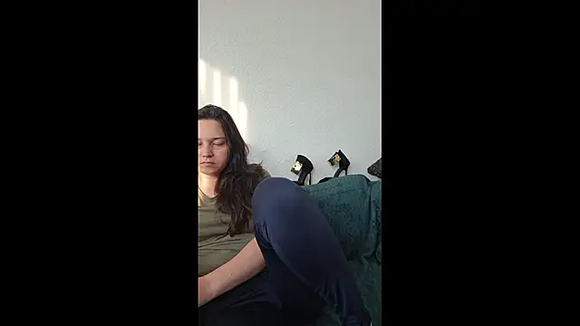 Snapshot of Cyndee_Winter chatting on September 2025 04:06:01 PM Cyndee Winter online show from September 2025 04:06:01 PM