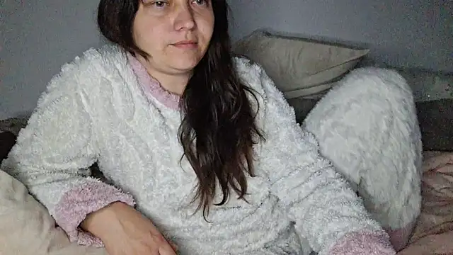 Snapshot of Cyndee_Winter chatting on September 2025 07:52:02 PM Cyndee Winter online show from September 2025 07:52:02 PM