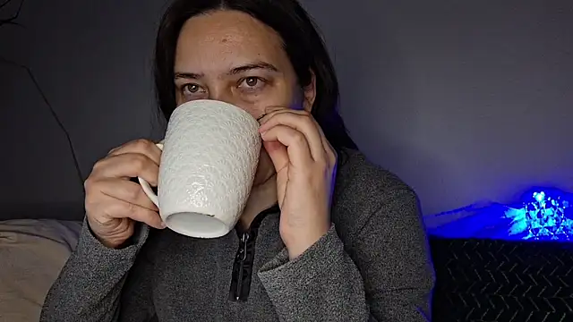 Snapshot of Cyndee_Winter chatting on October 2025 04:48:02 PM Cyndee Winter online show from October 2025 04:48:02 PM