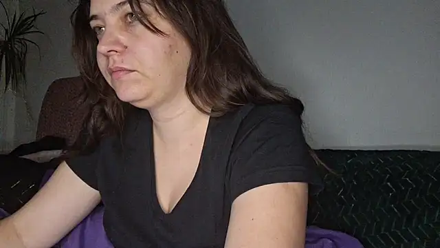 Cyndee Winter online show from November 2025 09:25:02 PM