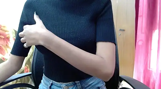 Snapshot of sexy_ishu chatting on February 2025 08:49:01 AM sexy ishu online show from February 2025 08:49:01 AM