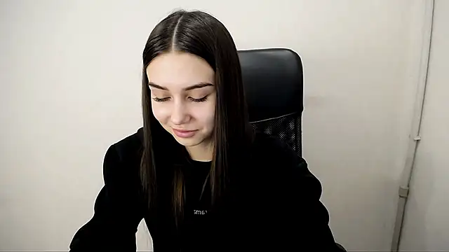 Lili magic online show from October 2025 09:28:01 AM