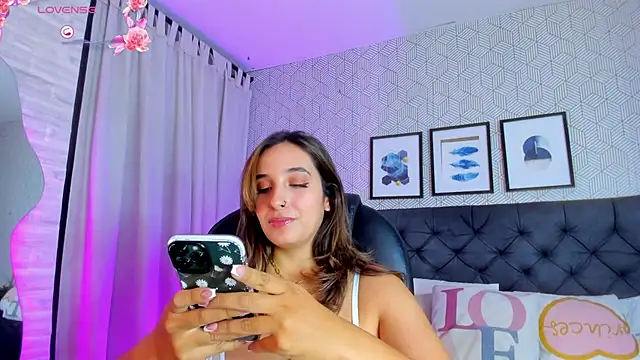 emma  smith1 online show from February 2025 02:49:01 PM