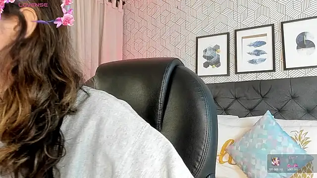 emma  smith1 online show from March 2025 12:34:01 PM