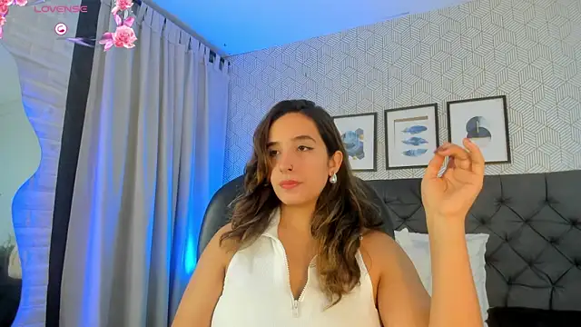 emma  smith1 online show from March 2025 01:34:01 PM