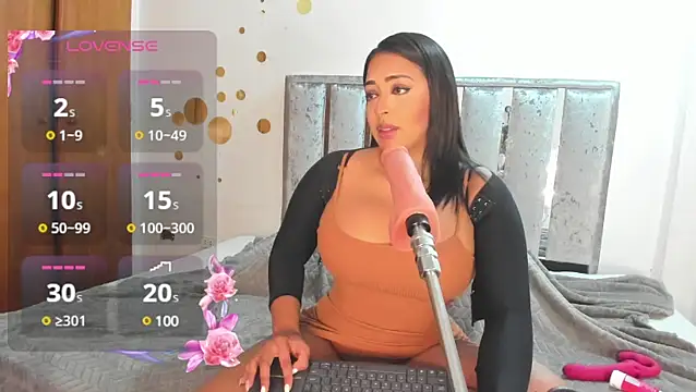 Snapshot of charlottelover21 chatting on January 2025 11:45:01 PM charlottelover21 online show from January 2025 11:45:01 PM