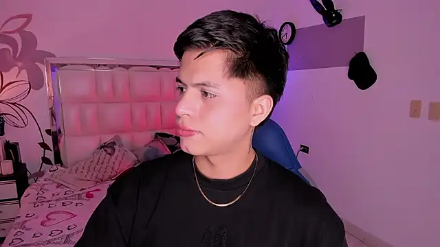 Snapshot of Niicky1_ chatting on December 2024 09:12:01 PM Niicky1  online show from December 2024 09:12:01 PM