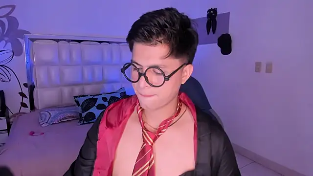 Snapshot of Niicky1_ chatting on January 2025 08:32:01 PM Niicky1  online show from January 2025 08:32:01 PM