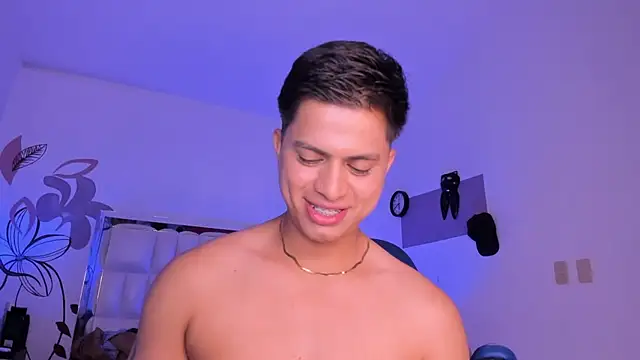 Snapshot of Niicky1_ chatting on January 2025 11:34:02 PM Niicky1  online show from January 2025 11:34:02 PM