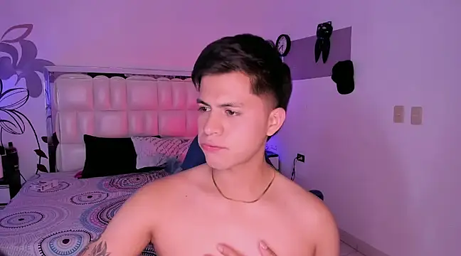 Snapshot of Niicky1_ chatting on February 2025 09:04:02 PM Niicky1  online show from February 2025 09:04:02 PM