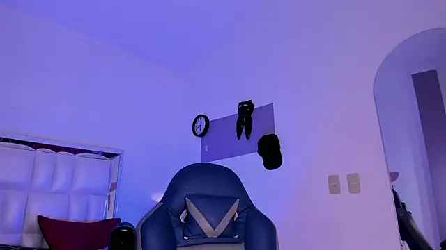 Snapshot of Niicky1_ chatting on February 2025 12:03:01 AM Niicky1  online show from February 2025 12:03:01 AM