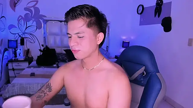 Snapshot of Niicky1_ chatting on February 2025 08:50:01 PM Niicky1  online show from February 2025 08:50:01 PM