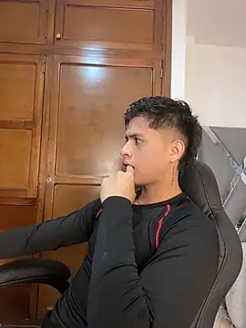 Snapshot of Niicky1_ chatting on March 2025 04:49:01 PM Niicky1  online show from March 2025 04:49:01 PM