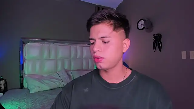 Snapshot of Niicky1_ chatting on September 2025 09:14:02 PM Niicky1  online show from September 2025 09:14:02 PM