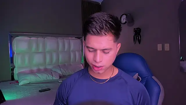 Snapshot of Niicky1_ chatting on September 2025 08:32:01 PM Niicky1  online show from September 2025 08:32:01 PM