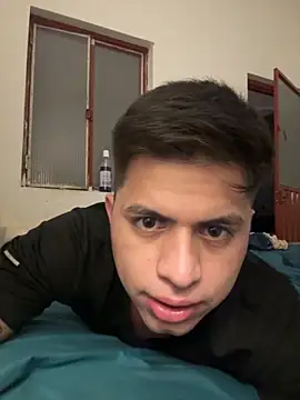 Niicky1  online show from December 2025 04:40:02 AM