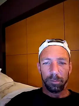 Treemandude online show from November 2025 07:38:01 PM