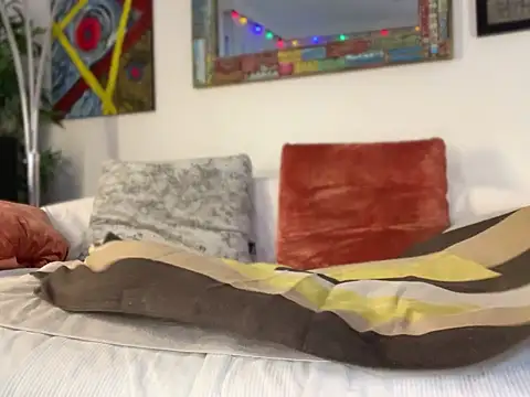 Snapshot of Malena525 chatting on December 2024 10:53:02 AM Malena525 online show from December 2024 10:53:02 AM