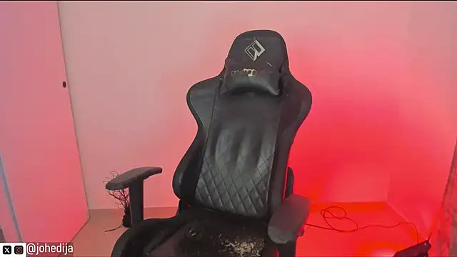 Snapshot of johedija chatting on December 2025 01:36:01 AM johedija online show from December 2025 01:36:01 AM