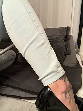 Laurahorney xo online show from February 2026 07:43:02 PM