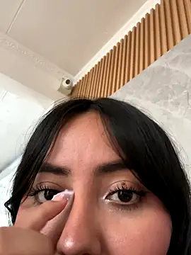 LucciaPorter online show from November 2025 08:19:02 PM